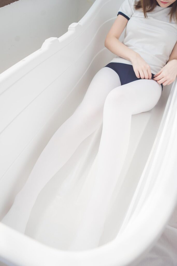 森蘿財(cái)團(tuán)精品寫真@BETA-031-X-D3F 白絲浴缸 [48P/1V/410MB]插圖1