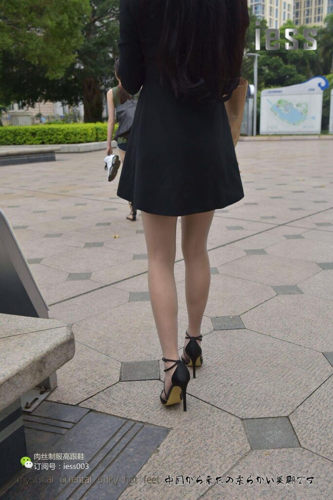 [IESS異思趣向] 2017.05.23 絲享家013：《換上絲襪上班去！》欣欣 [88P/49.5MB]插圖2