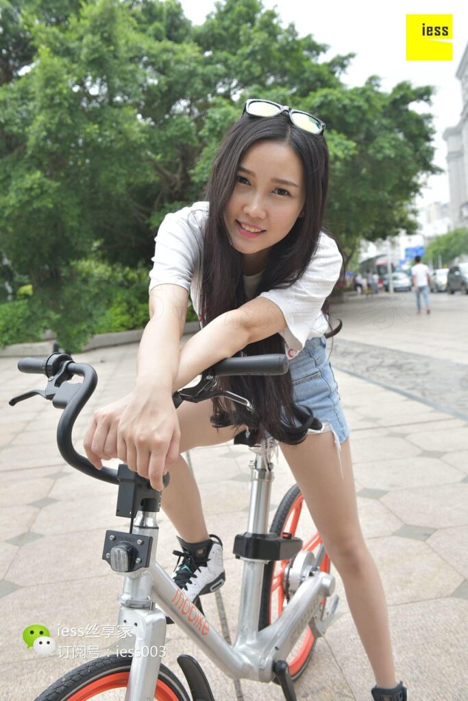 [IESS異思趣向] 2017.07.27 絲享家030：《一場(chǎng)有味道的騎行》欣欣 [99P/64.2MB]插圖