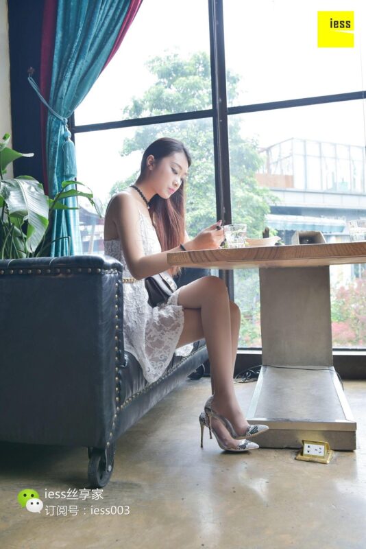 [IESS異思趣向] 2017.08.22 絲享家048：《露趾縫的蛇皮紋高跟》小北 [99P/77.1MB]-無料攝影圈
