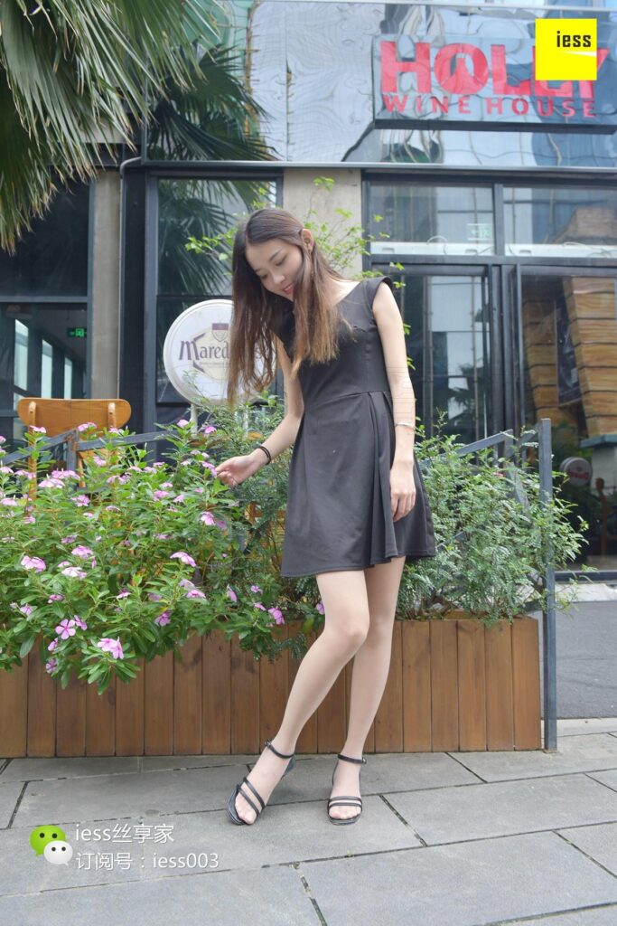 [IESS異思趣向] 2017.09.01 絲享家056：《咬一口水晶玉足Ⅱ》婉萍 [99P/87.3MB]插圖3