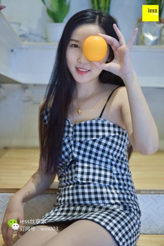 [IESS異思趣向] 2017.11.13 絲享家102：《灰絲腳玩橘子》文欣 [99P/34.6MB]-無料攝影圈
