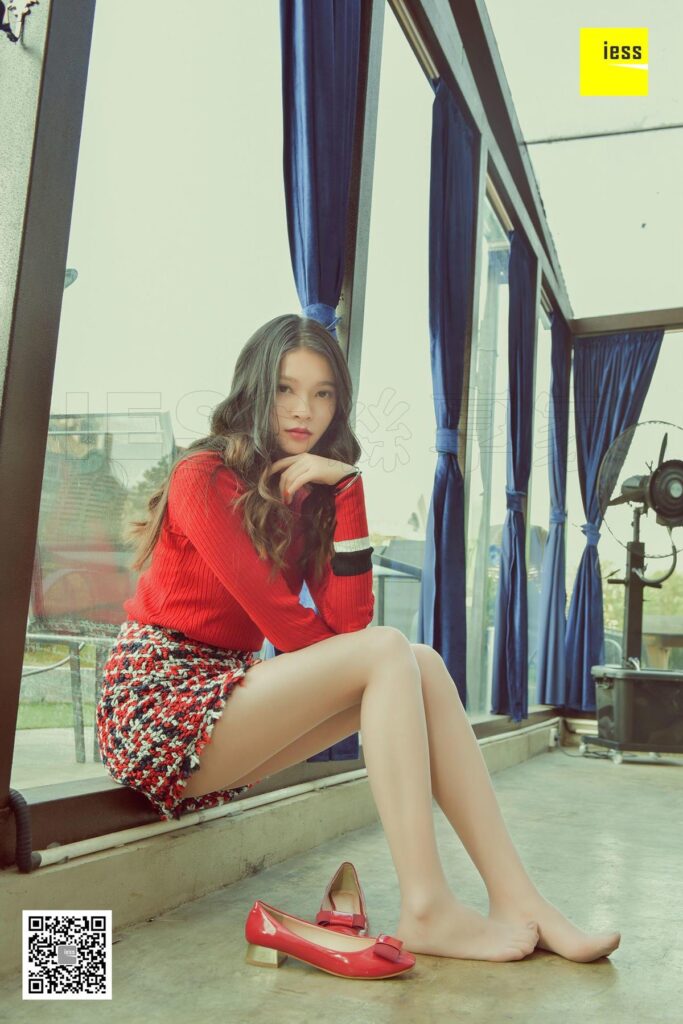 [IESS異思趣向] 2017.12.25 絲享家132：《七七祝你圣誕快樂》七七 [99P/49.6MB]插圖2