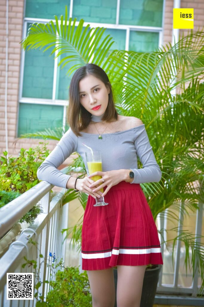 [IESS異思趣向] 2017.12.28 絲享家135：《絕美辣媽的風情涼鞋》君君 [99P/46.6MB]插圖2