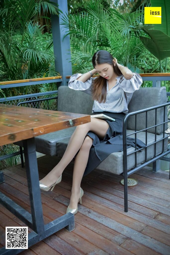 [IESS異思趣向] 2018.01.18 絲享家150：七七《正在看書的棕絲美女》[99P/51.8MB]插圖1