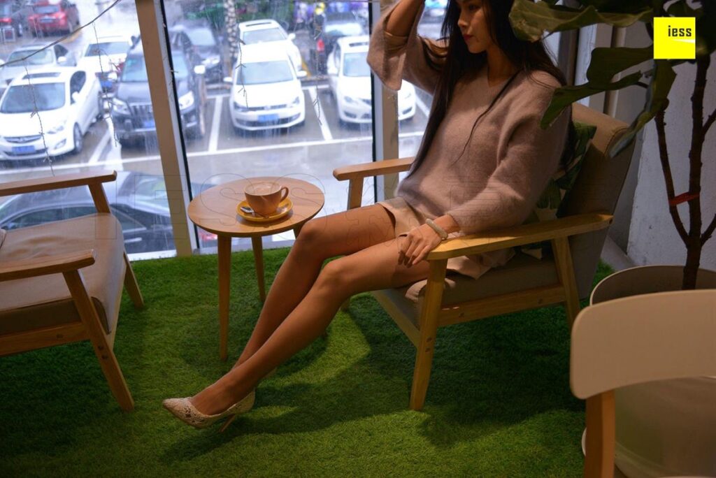 [IESS異思趣向] 2018.01.28 絲享家157：《約網(wǎng)紅喝咖啡》小羽 [99P/53.6MB]插圖2