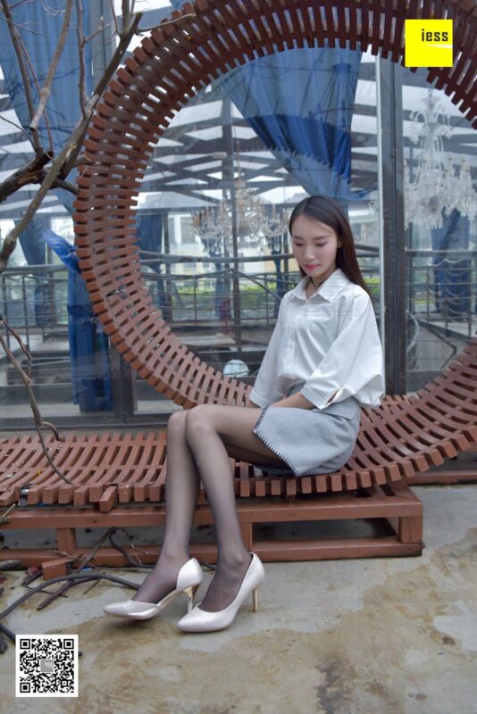 [IESS異思趣向] 2018.02.01 絲享家160：《雨后的嘿絲》永英 [99P/45.5MB]-無料攝影圈