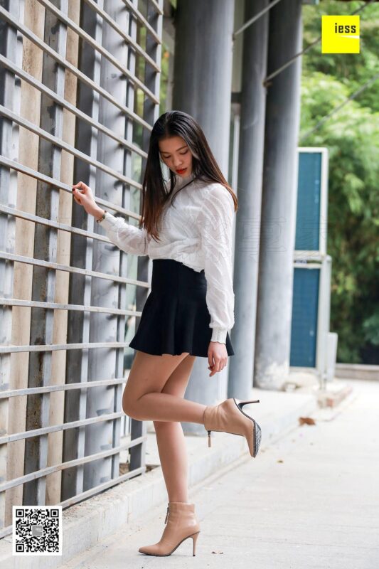 [IESS異思趣向] 2018.02.05 絲享家162：《裸色漆皮短靴》七七 [99P/35.9MB]-無(wú)料攝影圈