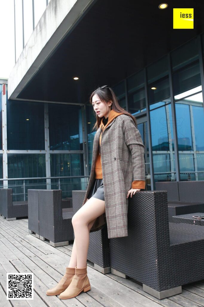 [IESS異思趣向] 2018.02.13 絲享家168：紫紫《霸氣短靴肉絲》[99P/46.1MB]插圖1