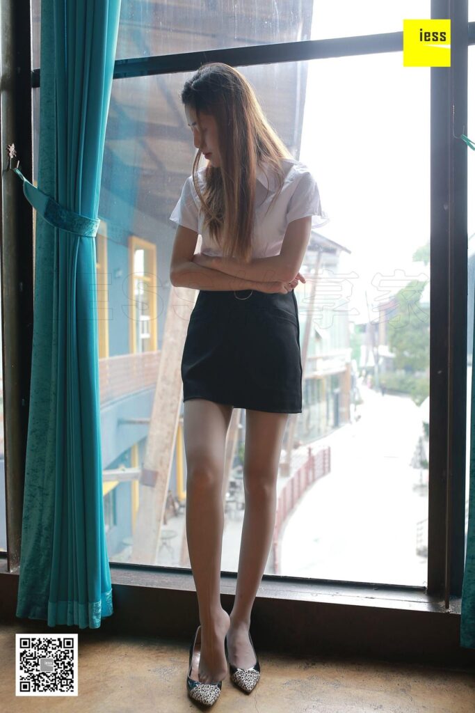 [IESS異思趣向] 2018.02.19 絲享家172：晶晶《襯衣美女秀灰絲》[99P/33.9MB]插圖1