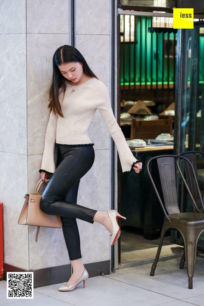 [IESS異思趣向] 2018.02.23 絲享家176：《七七演繹皮褲肉絲》七七 [99P/32.6MB]插圖1