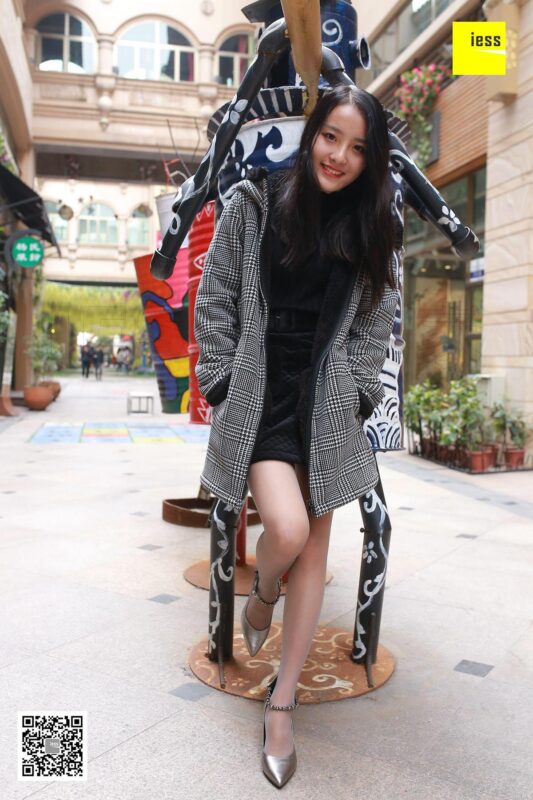 [IESS異思趣向] 2018.03.05 絲享家182：《婉萍街拍灰絲》婉萍 [99P/49MB]-無料攝影圈