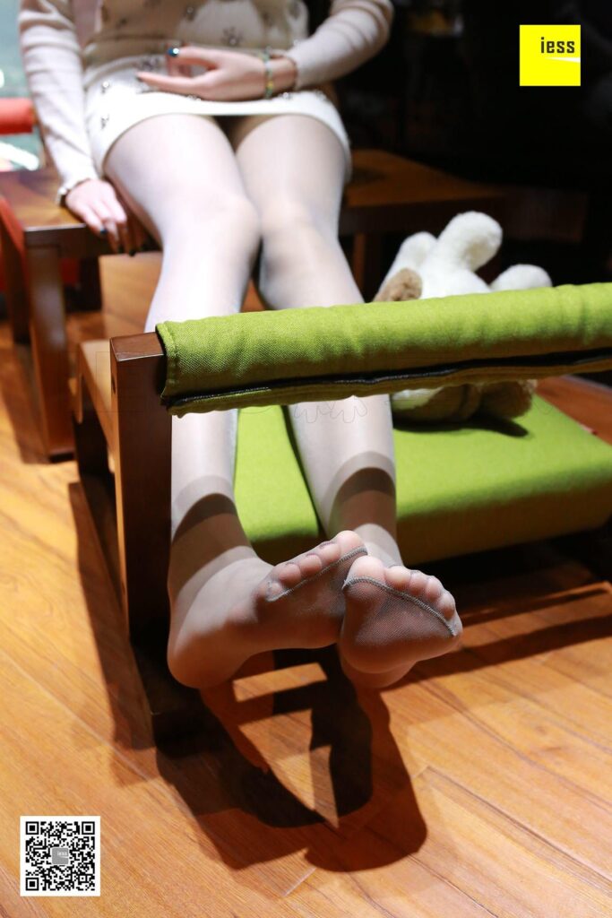 [IESS異思趣向] 2018.03.07 絲享家184：《細膩質感灰絲》七七 [99P/47.4MB]插圖1