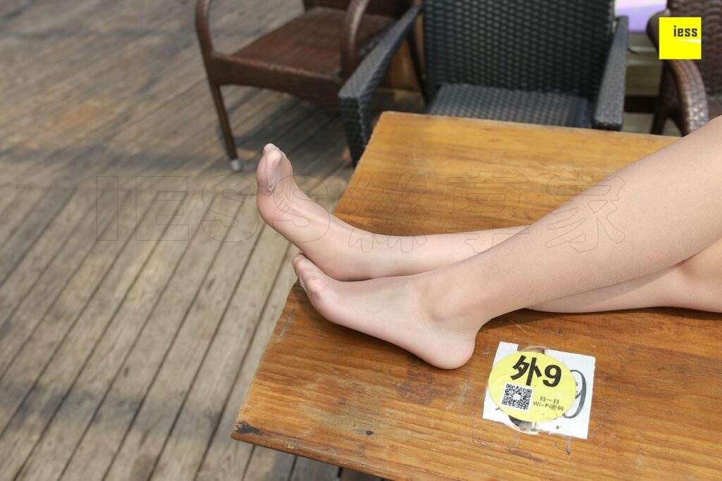 [IESS異思趣向] 2018.06.01 絲享家245：《酒窩妹妹的灰絲》木木 [95P/44.5MB]插圖3