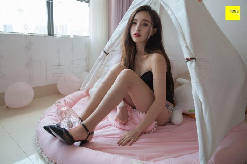 [IESS異思趣向] 2018.06.11 絲享家251：《小羽的公主夢》小羽 [89P/51.5MB]-無料攝影圈