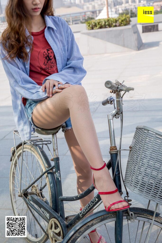 [IESS異思趣向] 2018.06.19 絲享家257：《舊單車(chē)與鐵鏈》暖暖 [96P/49.1MB]插圖