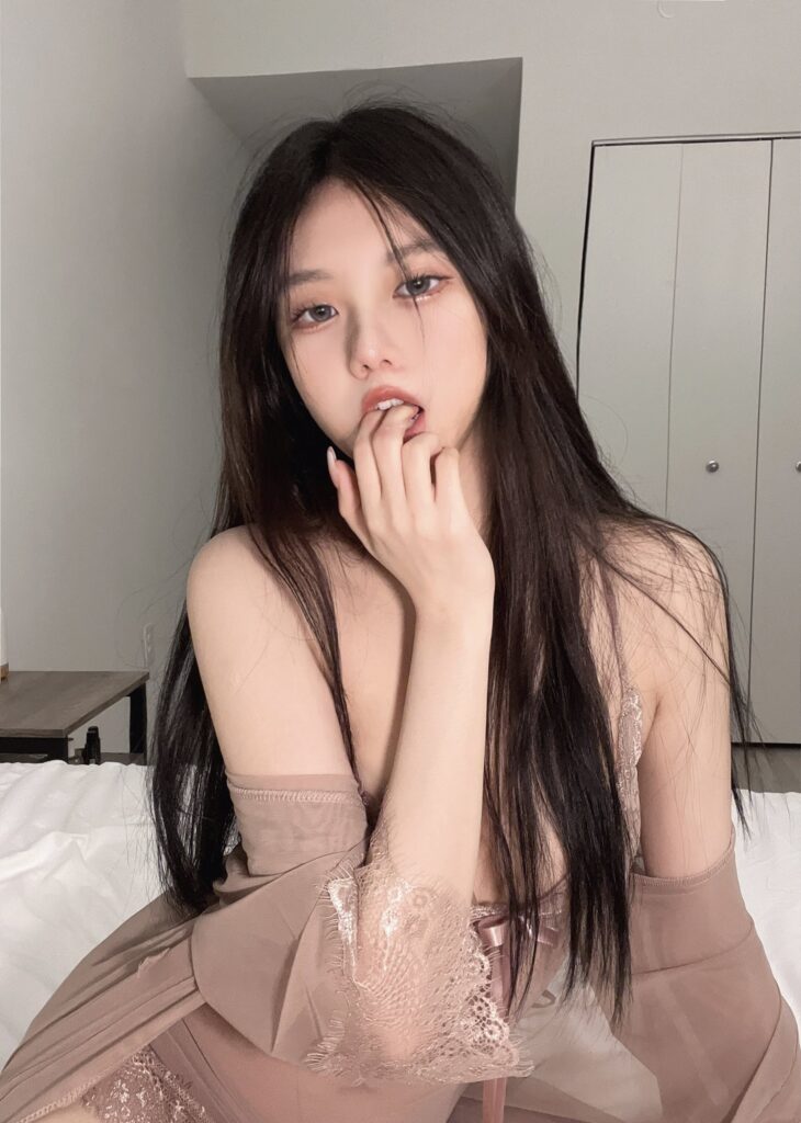 動(dòng)漫博主果咩醬w 033 入夜 [45P/3V/390MB]插圖3