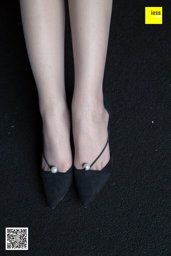 [IESS異思趣向] 2018.07.03 絲享家266：《足模姐姐玩灰絲》名利姐 [93P/46.3MB]插圖1