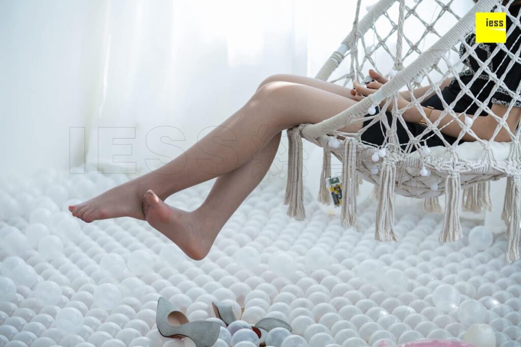 [IESS異思趣向] 2018.08.09 絲享家291：《玩?zhèn)€球》姍姍 [95P/28.1MB]插圖2