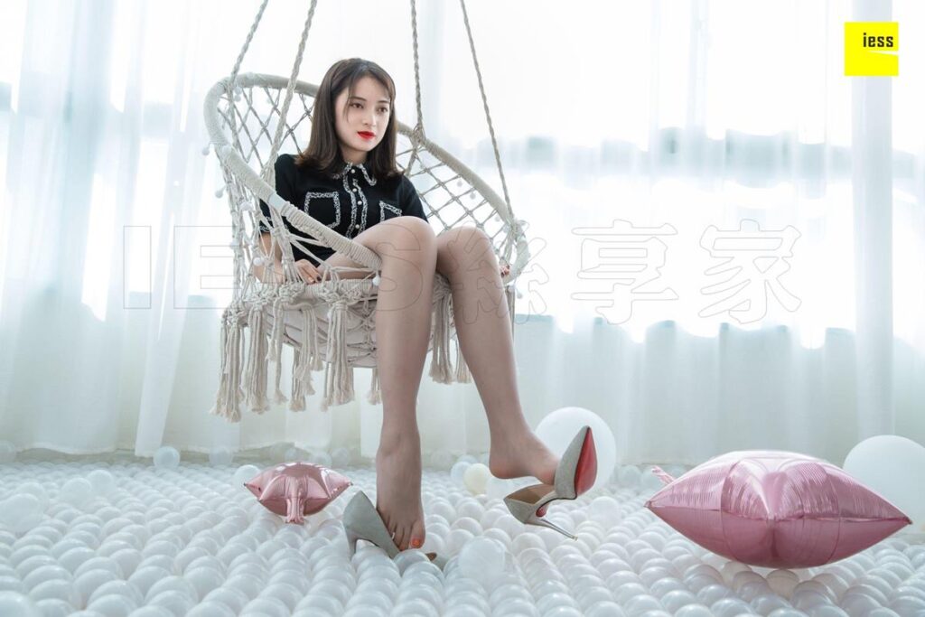 [IESS異思趣向] 2018.08.09 絲享家291：《玩?zhèn)€球》姍姍 [95P/28.1MB]插圖