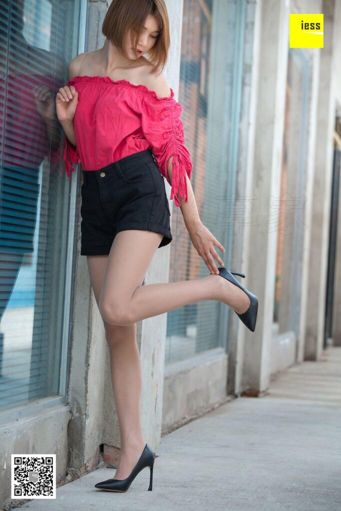 [IESS異思趣向] 2018.08.21 絲享家299：《幼師桃子的短褲》桃子 [95P/39.1MB]插圖1