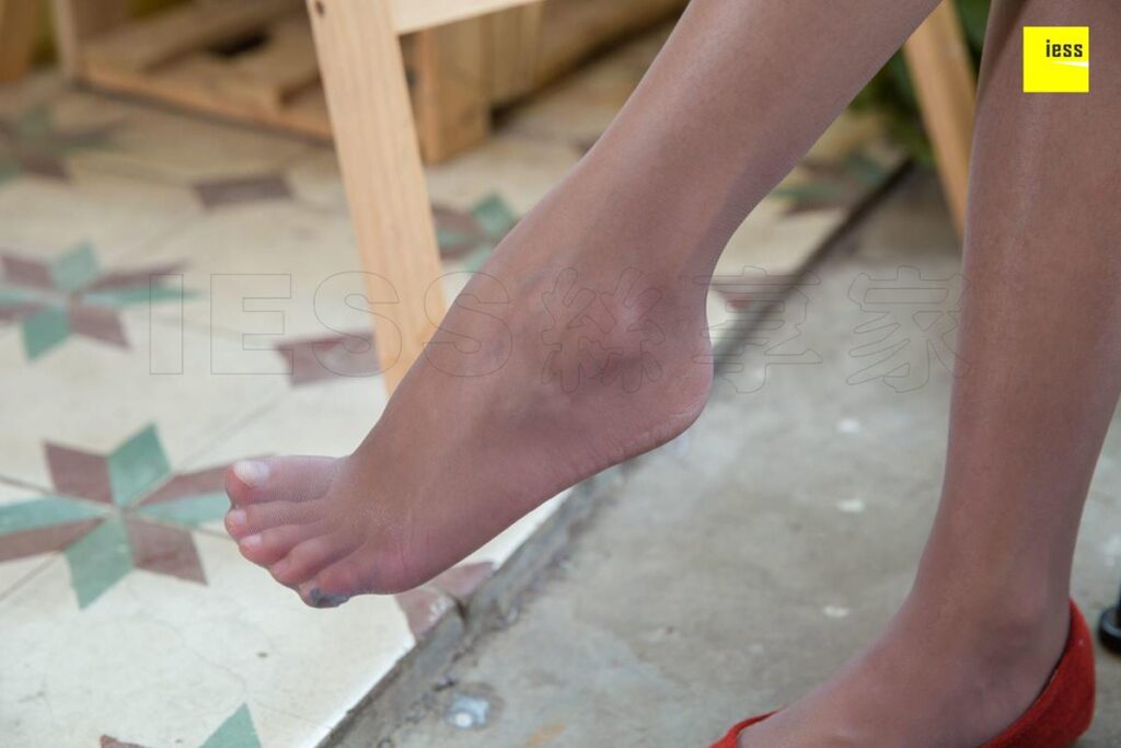 [IESS異思趣向] 2018.09.21 絲享家321：《婉約派畫師婉萍》婉萍 [95P/38.6MB]插圖2