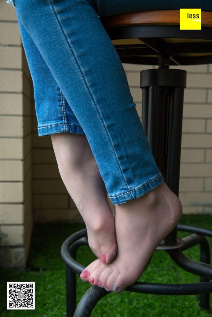 [IESS異思趣向] 2018.09.25 絲享家323：《好大的一個洞》名利姐 [90P/51MB]插圖