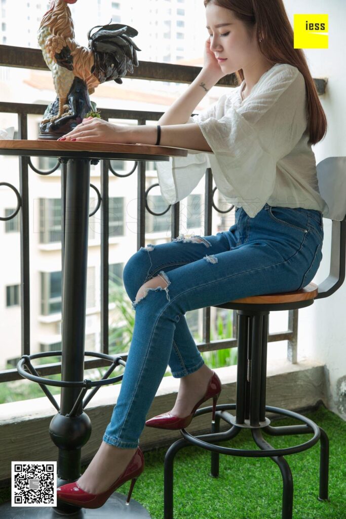 [IESS異思趣向] 2018.09.25 絲享家323：《好大的一個洞》名利姐 [90P/51MB]插圖1