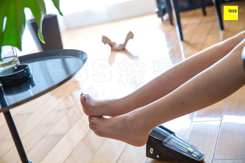 [IESS異思趣向] 2018.09.12 絲享家314：《沙發(fā)慵懶的美仁》七七 [95P/36.5MB]插圖1