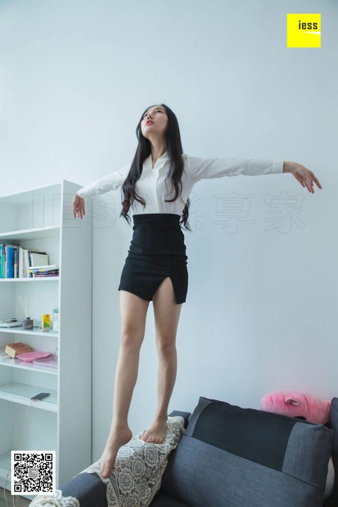 [IESS異思趣向] 2018.10.23 絲享家343：《文欣微肉制服美足》文欣 [90P/38.1MB]插圖3