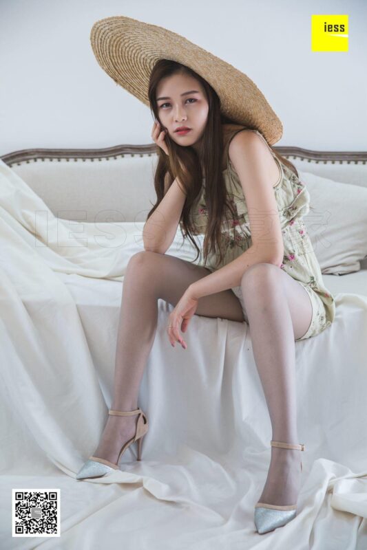 [IESS異思趣向] 2018.12.12 絲享家379：《九妹碎花裙灰絲》九妹 [89P/32.7MB]-無料攝影圈