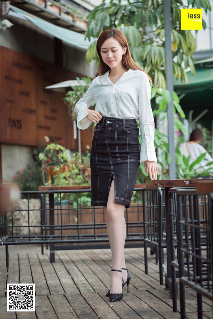 [IESS異思趣向] 2018.12.17 絲享家382：《紫紫知性灰絲》紫紫 [90P/31.7MB]插圖2