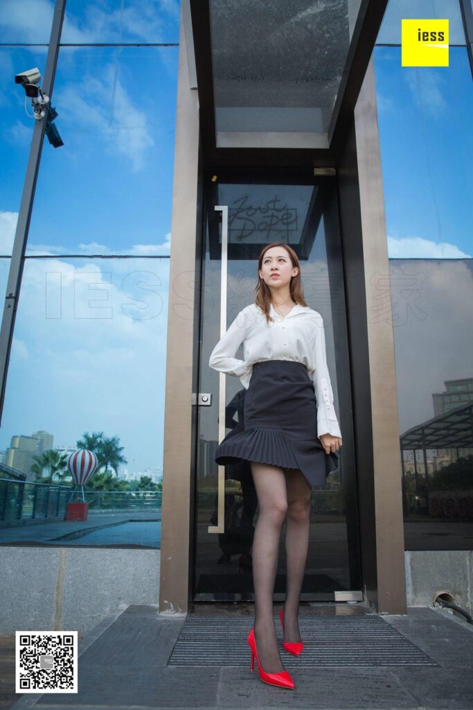 [IESS異思趣向] 2018.12.28 絲享家390：《被風(fēng)吹亂的裙擺》紫紫 [95P/44.7MB]插圖3