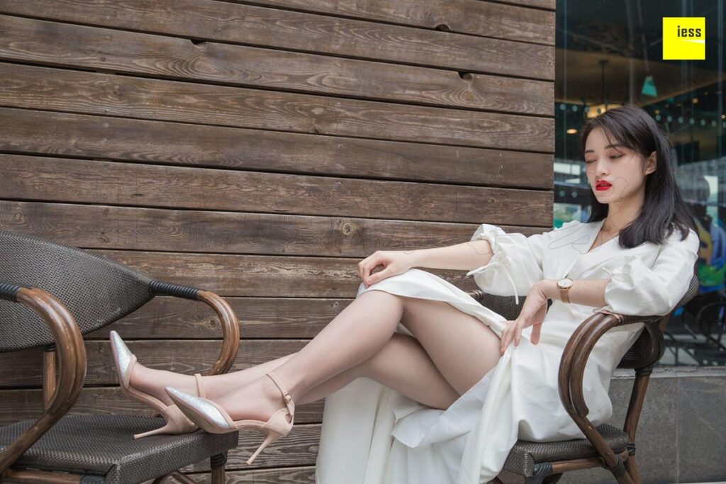 [IESS異思趣向] 2019.01.03 絲享家394：《烈焰紅唇白長裙》姍姍 [84P/42.5MB]插圖3