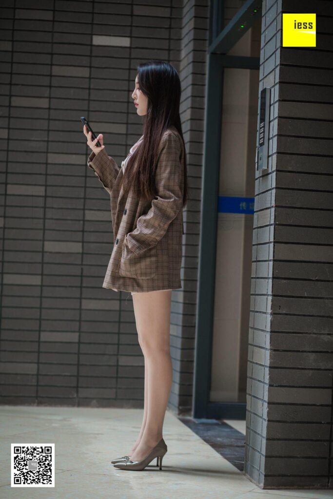 [IESS異思趣向] 2019.01.08 絲享家397：《小區(qū)樓下偶遇云芝》云芝 [90P/39.6MB]插圖2