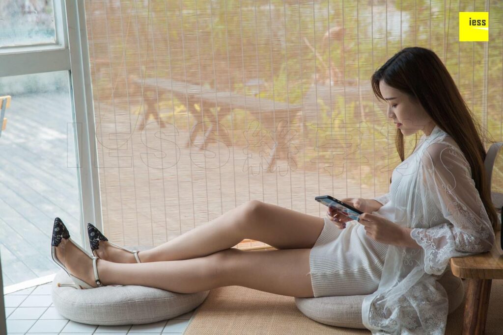 [IESS異思趣向] 2019.01.31 絲享家413：《九妹玩自拍》九妹 [95P/54.1MB]插圖1