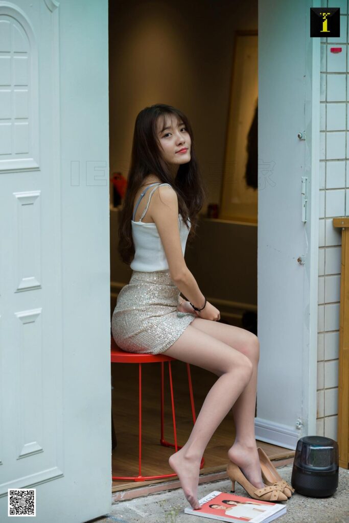 [IESS異思趣向] 2019.06.06 絲享家501：《家門口的婉萍》婉萍 [84P/28.1MB]插圖1