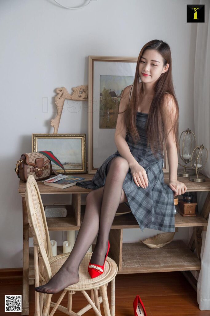 [IESS異思趣向] 2019.06.17 絲享家508：《九妹的紅鞋格子裙》九妹 [90P/33.3MB]插圖