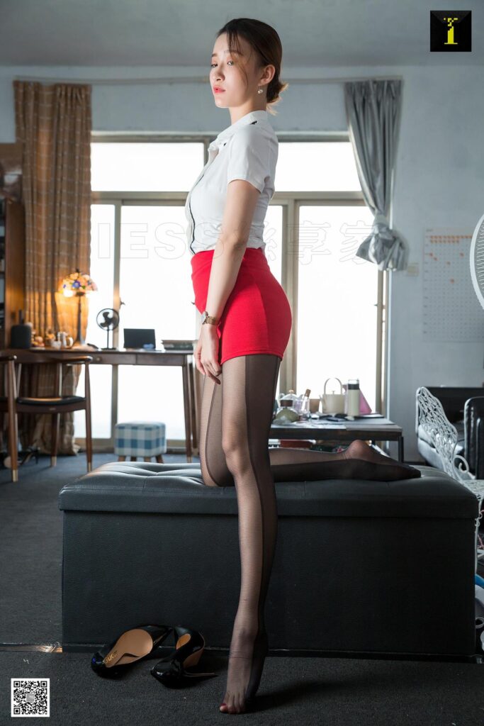 [IESS異思趣向] 2019.07.26 絲享家537：《秋姐霸氣時(shí)裝襪》秋秋 [97P/46MB]插圖3