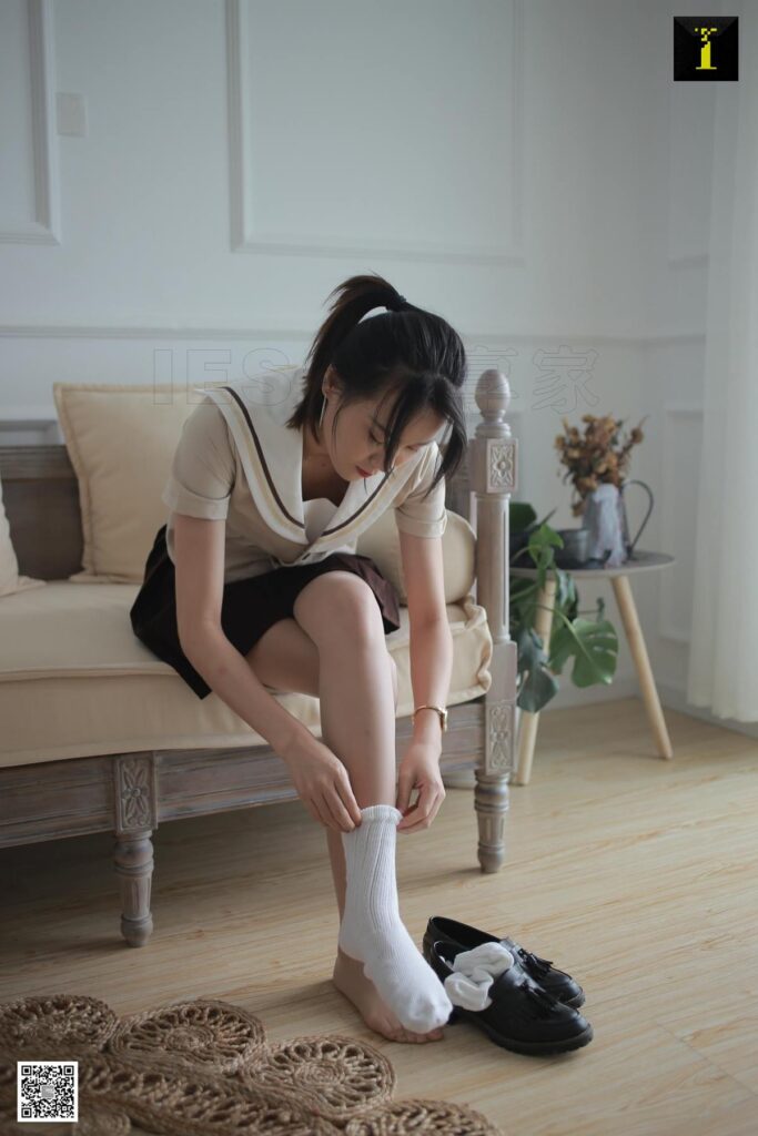 [IESS異思趣向] 2019.08.21 絲享家555：小衫《小衫初嘗JK棉襪》[80P/19MB]插圖1
