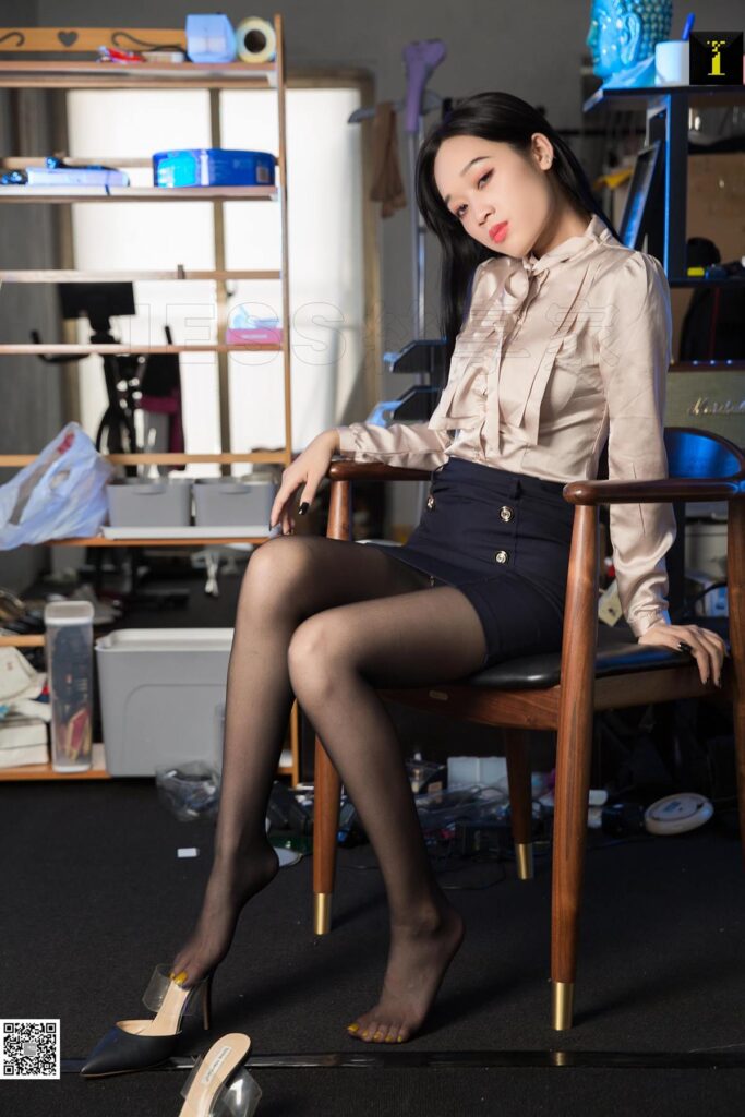 [IESS異思趣向] 2019.10.21 絲享家 592：可樂《白領(lǐng)的休息間隙》[97P/36.3MB]插圖2