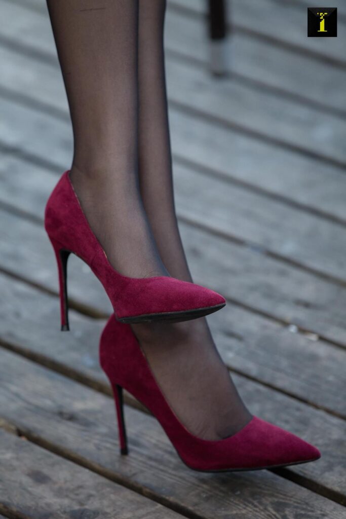 [IESS異思趣向] 2019.12.02 絲享家628：可樂(lè)《冬季專屬絨面高跟》[82P/35.8MB]插圖1