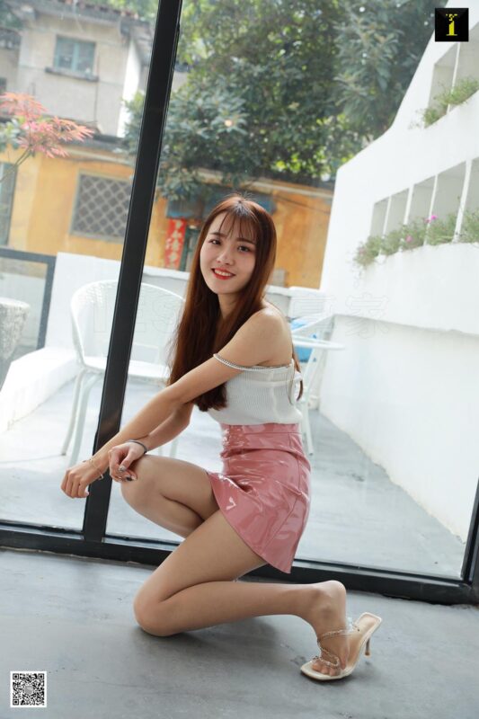 [IESS異思趣向] 2020.01.20 絲享家 661 婉萍《粉色氣泡水女孩》[88P/25.2MB]-無料攝影圈