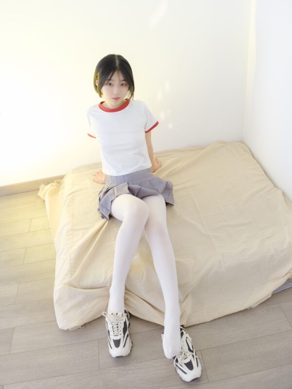 森蘿財團寫真 - 內部VIP系列 小櫻 02E4K[121P/1V/6.40G]-無料攝影圈