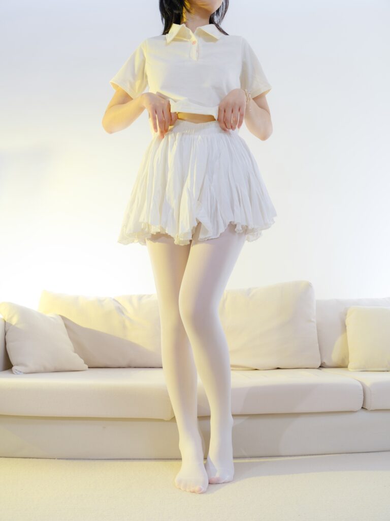 森蘿財團(tuán)寫真 小櫻試拍 01E4K[100P/1V/4.70GB]插圖2