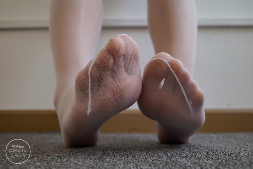 森蘿財(cái)團(tuán)寫(xiě)真 有料 NO.007 乃乃子 高叉白絲[72P/1G]插圖2