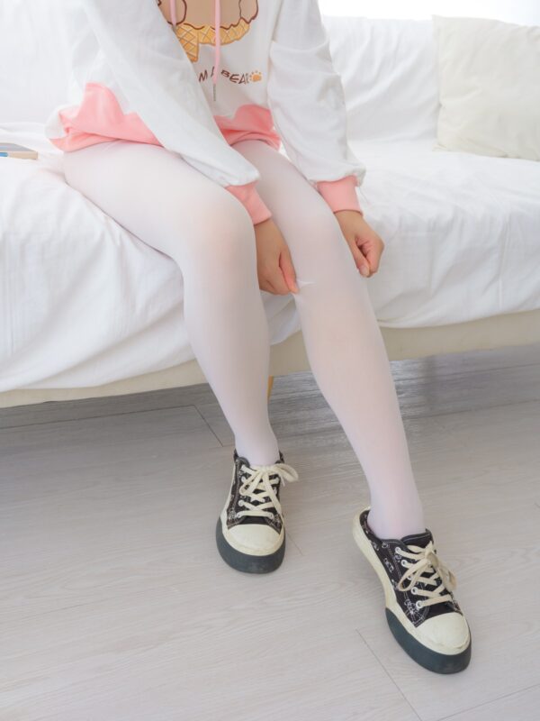 森蘿財(cái)團(tuán)寫真 雨云 02E4K[144P/1V/8.71GB]-無料攝影圈