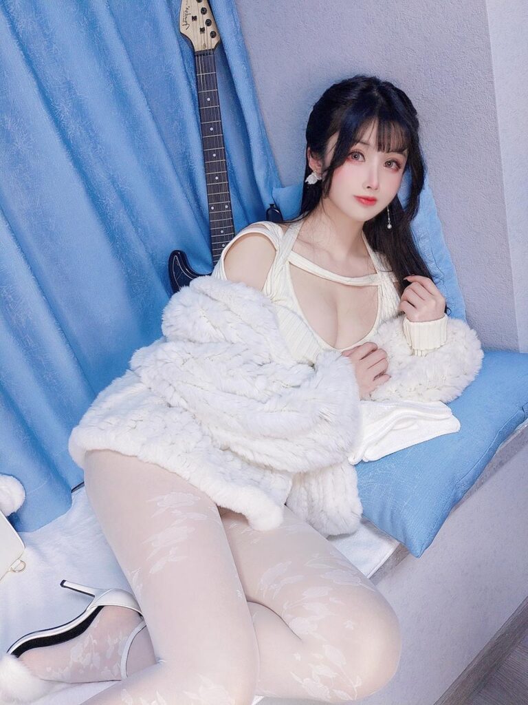 COS福利rioko涼涼子(肉扣熱熱子) 077 元宵節(jié)特輯 [25P/3V/169MB]插圖3