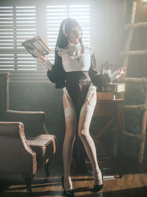 河豚撫子 NO.009 – 修女[15P/65.8MB]-無料攝影圈