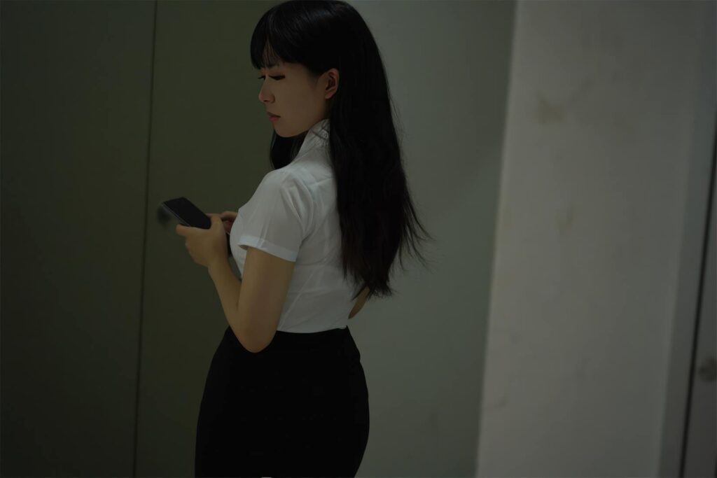 虎森森 NO.025- 驚喜 下班后的OL[60P/406MB]插圖2